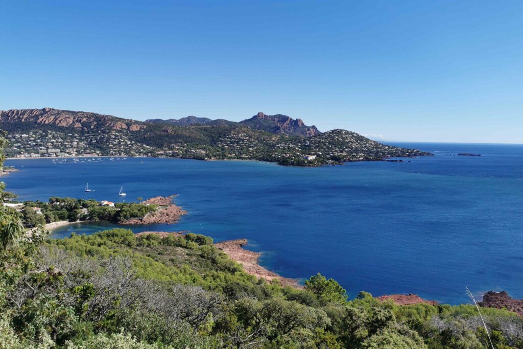 Corniche d'or de l'Estérel, un balcon sur la Méditerranée