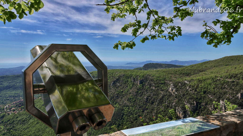 Gourdon french riviera hiking perched village teambuilding